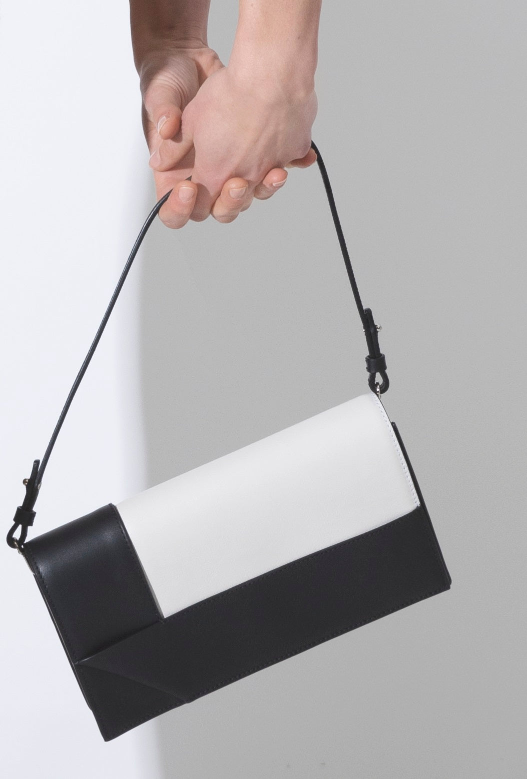 JJ City Clutch Black/White